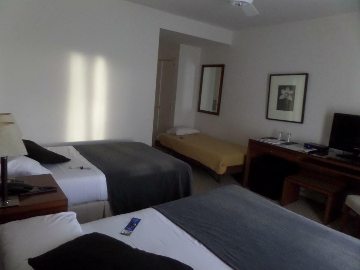 Elegance Hotel Tandil Chambre photo
