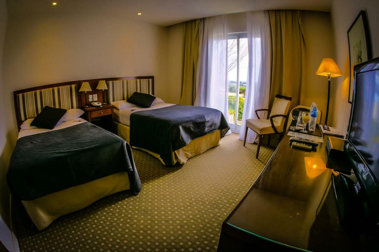 Elegance Hotel Tandil Chambre photo