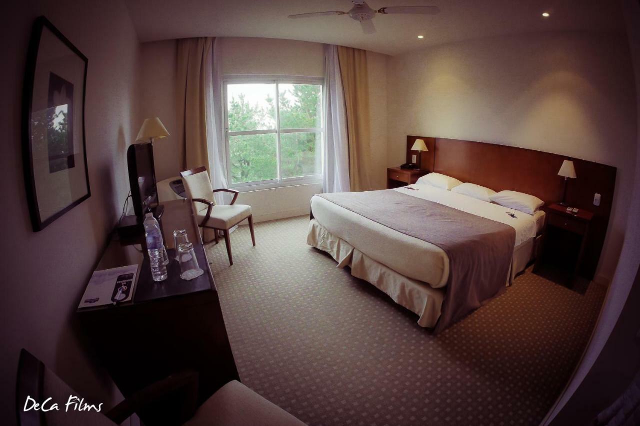 Elegance Hotel Tandil Extérieur photo